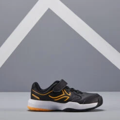 Artengo Kids' Tennis Shoes With Rip-Tabs TS530 28 Artengo Kids' Tennis Shoes With Rip-Tabs TS530 -Ball Sports Shop k7a4693723070b2baf338ea3b59a20592