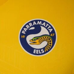 Macron Parramatta Eels 2023 Mens Training T -Ball Sports Shop kad49ae5c643cc55dea377e306292f944