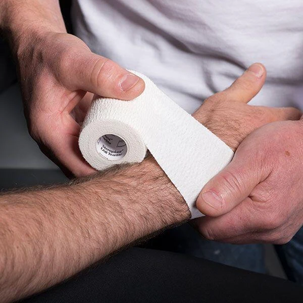 Steroplast EAB Tearlite Elastic Adhesive Bandage - 4.5m Long - 12 Rolls 2 Steroplast EAB Tearlite Elastic Adhesive Bandage - 4.5m Long - 12 Rolls - Image 2